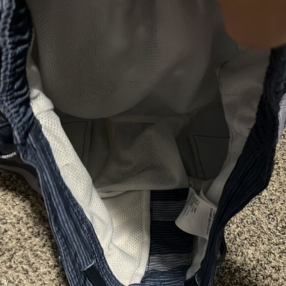 Abercrombie & Fitch Kids - Board Shorts - blue striped - 11/12 - Picture 5 of 5